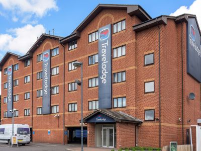Hotels Closest To Park Royal Travelodge Hotels Near Park Royal