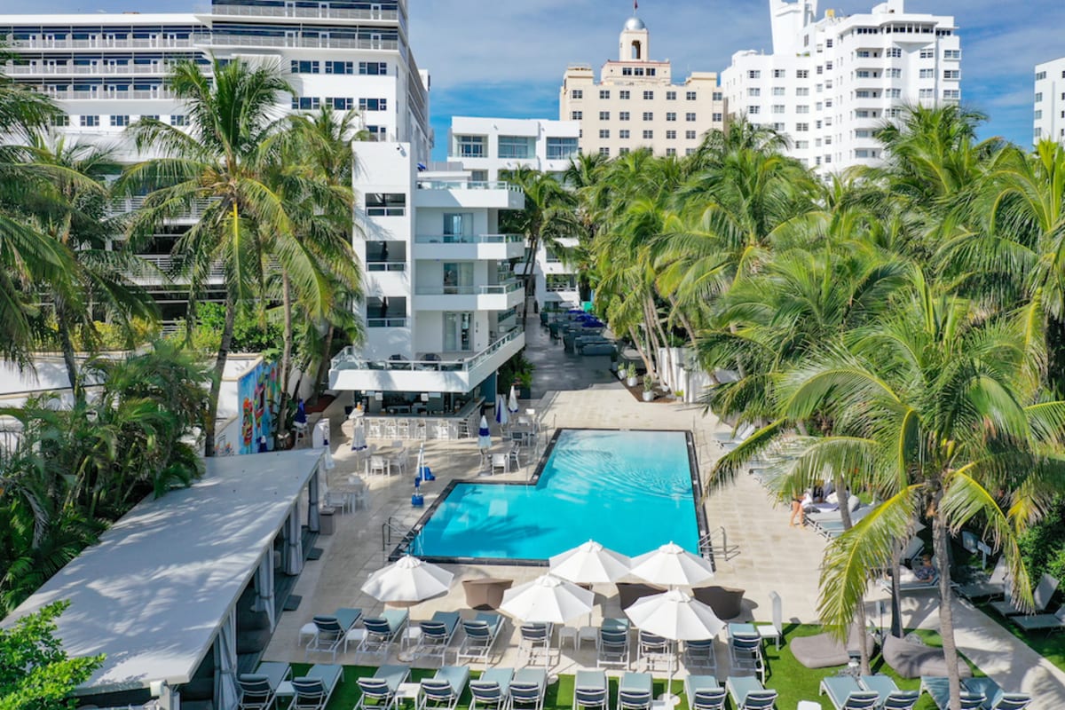 sagamore-hotel-pool