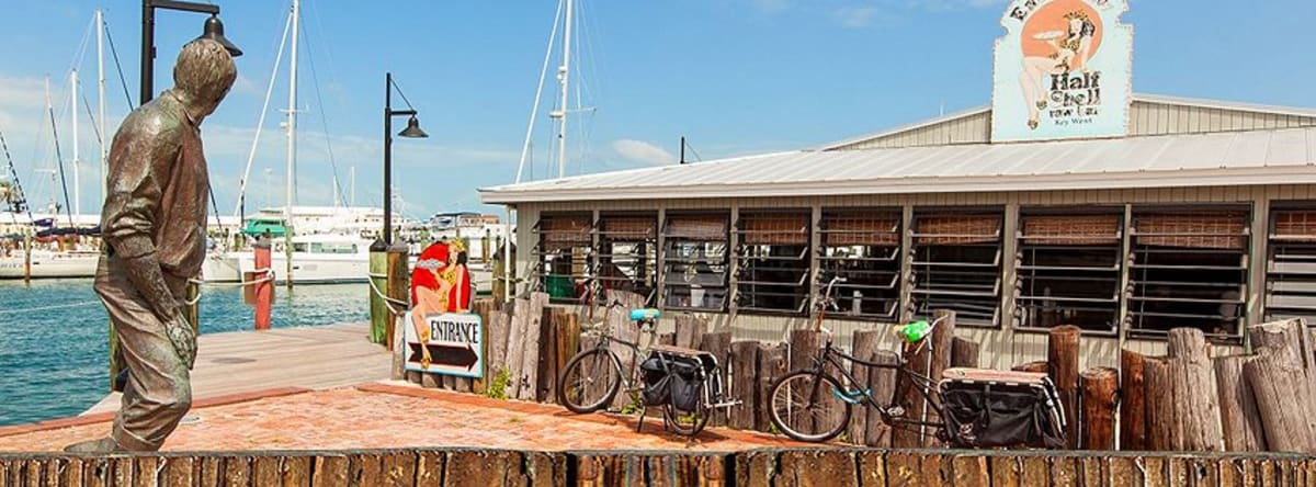 Half Shell Raw Bar view