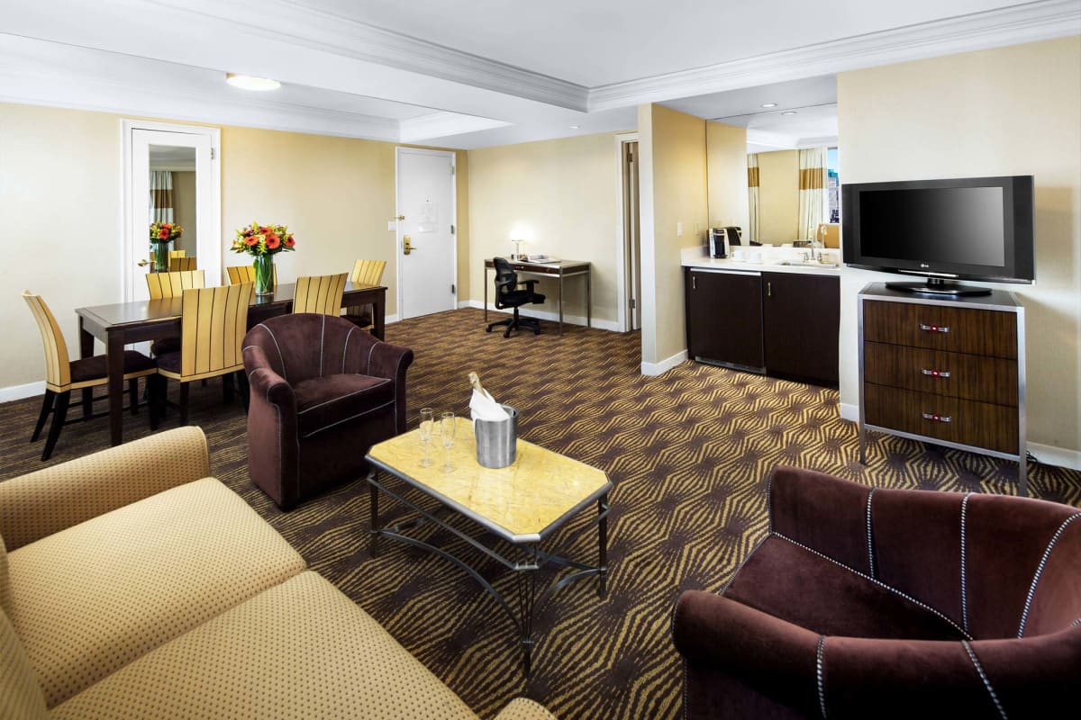 New York Hotel Rooms & Suites | The New Yorker Hotel