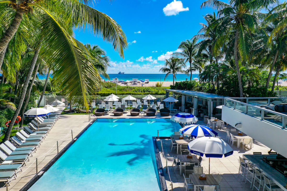 sagamores-pool--and-beach-view