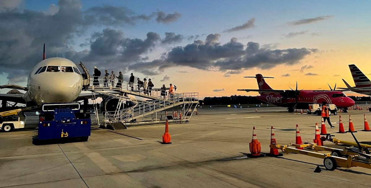 What airlines fly direct to Key West?