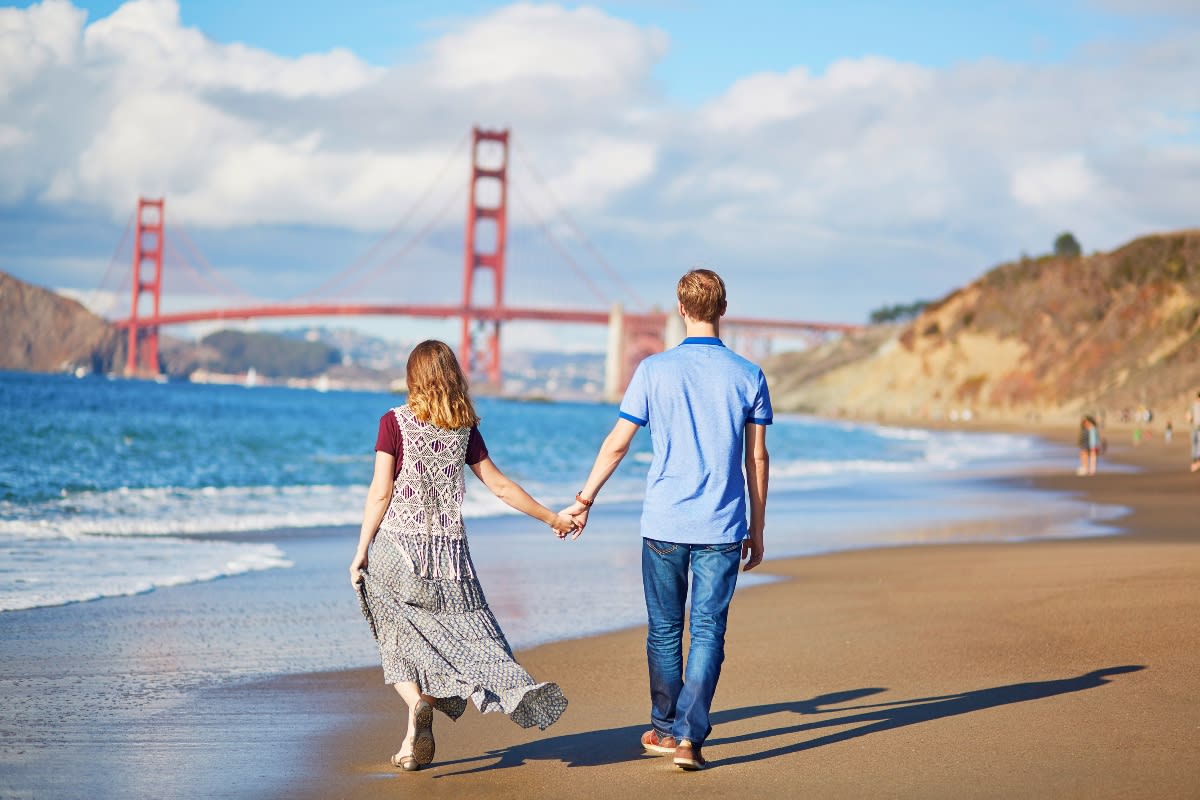 Baker_Beach_Couple_1200x800