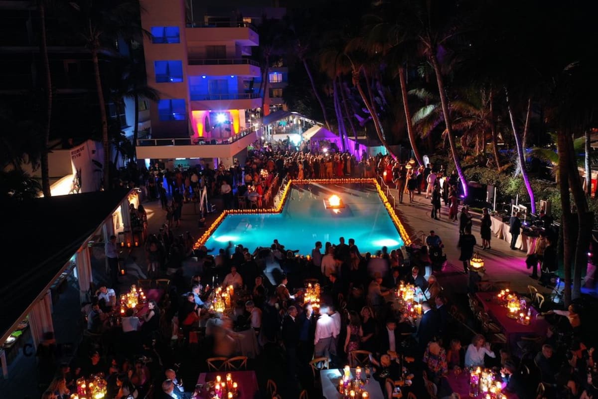 sagamore-party-on-pool-deck-at-night