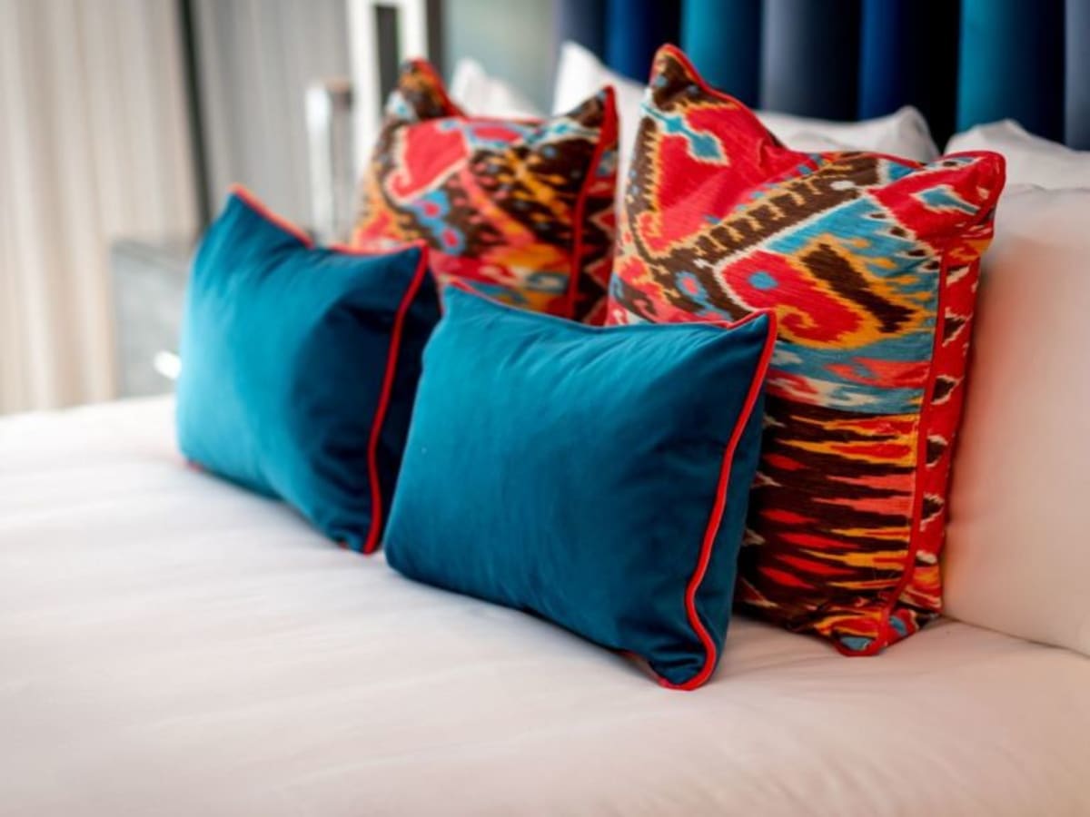 sagamore-pillows-on-bed