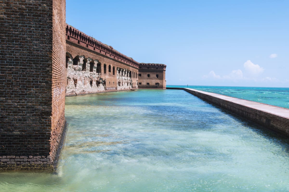 dry-tortugas-moat-walkway