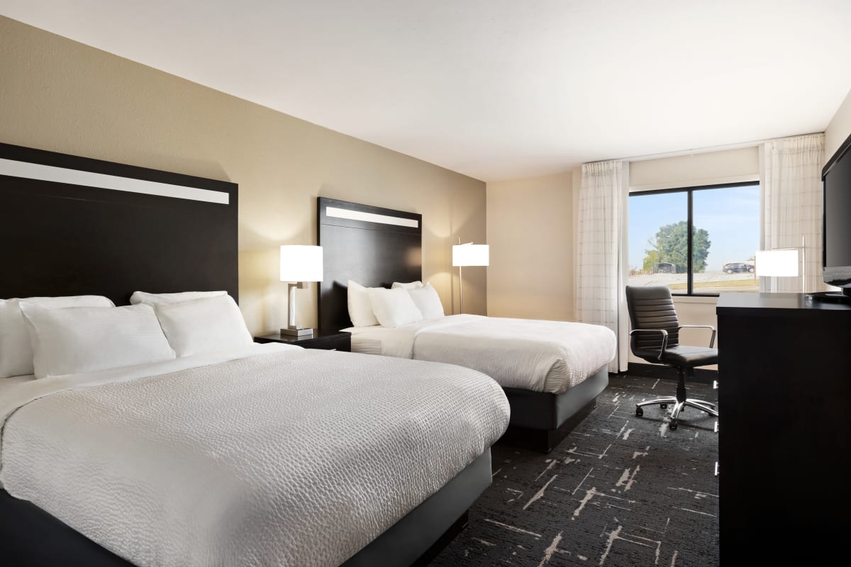 Carrollton Inn - Double Queen Standard - 1549766