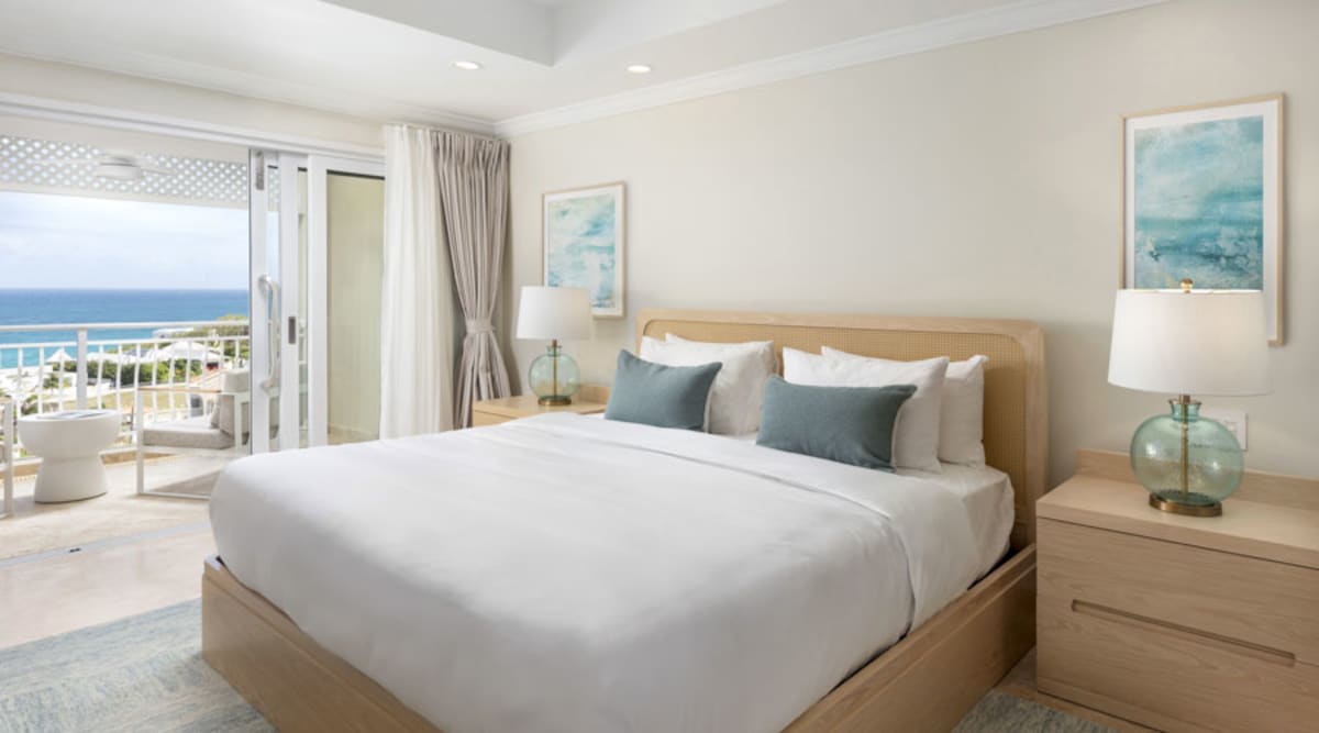 One Bedroom Contemporary Suite