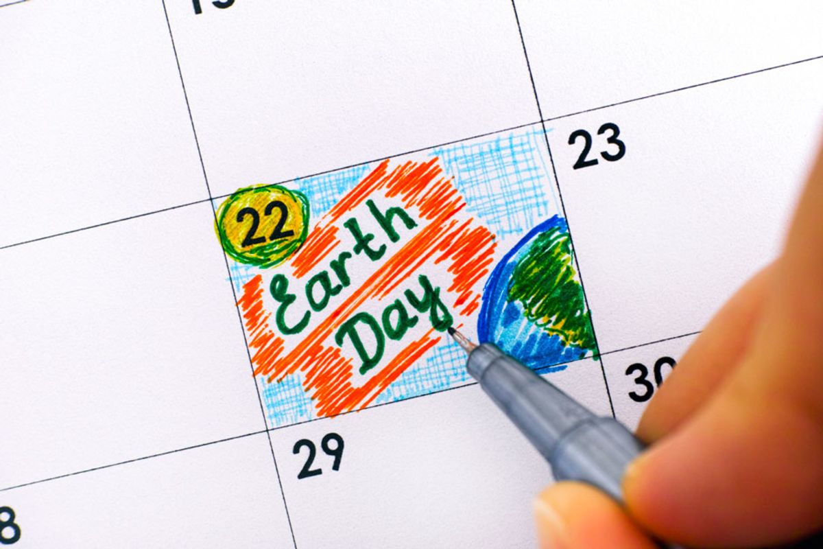 closeup-of-calendar-with-april-22-marked-as-earth-day