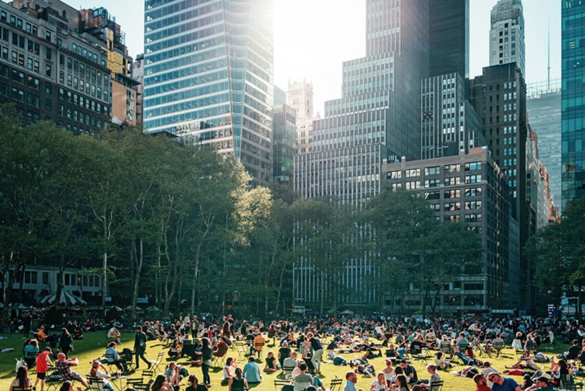 people-on-the-lawn-of-bryant-park-on-summer-day