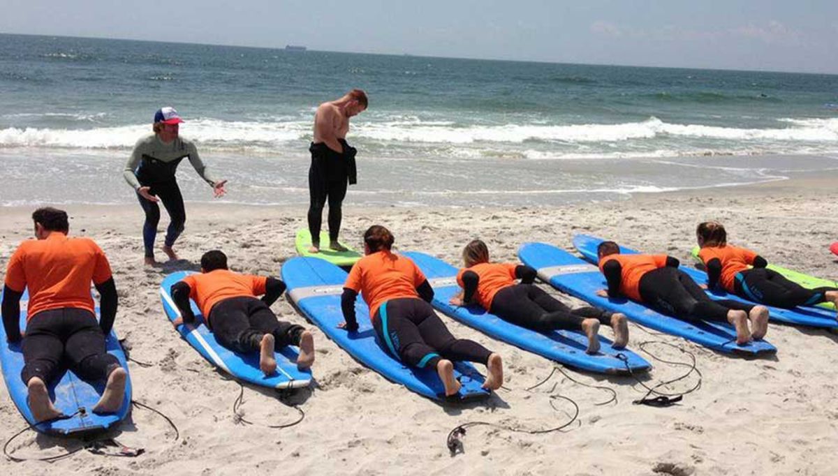 Skudin-Surf-lessons-Adult