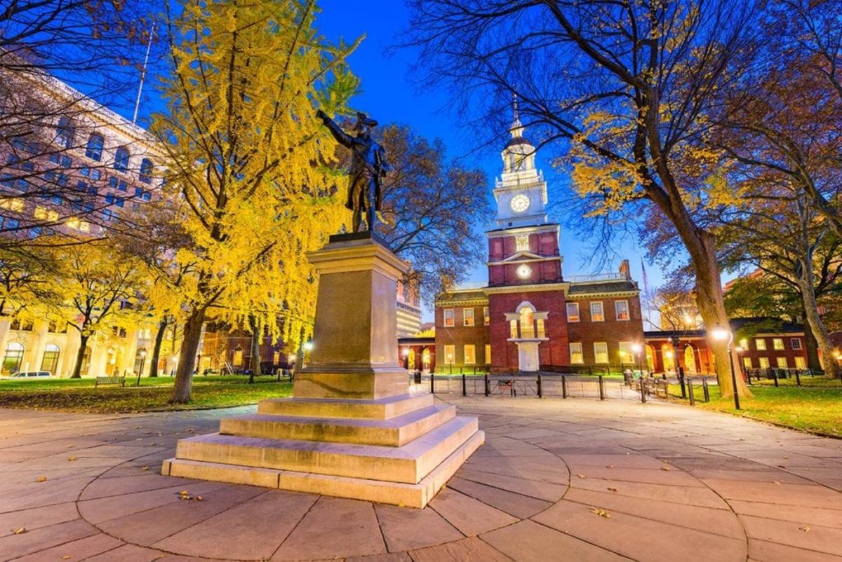 Philadelphia-Tourist-Attractions-Indapendence-Hall-1024x684