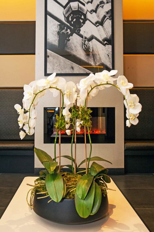 Hotel At Fifth Avenue Lobby Art Fireplace