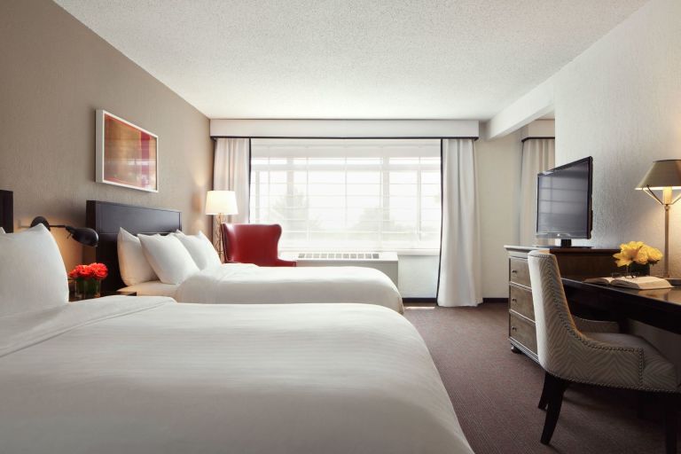 2 Queen Superior Suite with Kitchen-1