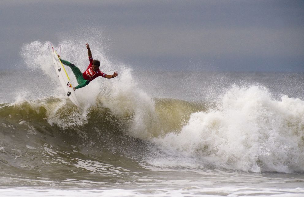 Local Rules & Etiquette for Surfing in Long Beach