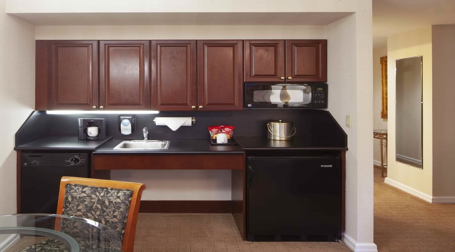 Handicap Accessible Executive Jr. Suite