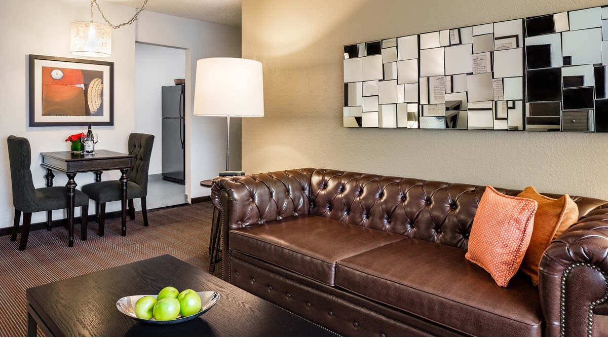 One Bedroom Suite Full Kitchen