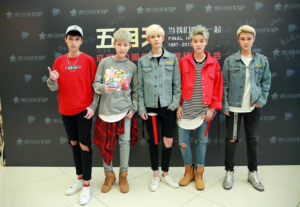 member FFC Acrush girlband rasa boyband - Wow, Ga heran deh Boyband yang satu ini banyak penggemar cowoknya