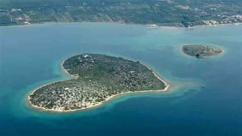 pulau dengan bentuk unik 8 - Pulau - Pulau dengan Bentuk Unik & Aneh di Dunia