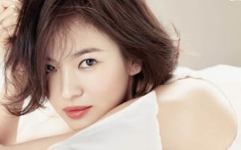 song hye kyo 4 - Kulitmu Ingin Terlihat Lebih Muda Seperti Song Hye Kyo ? Lakukan Perawatan Ini Seminggu Sekali