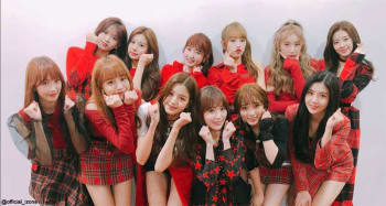 Lirik Lagu IZONE La Vie en Rose - Lirik Lagu IZ*ONE La Vie en Rose (Hangul, Latin, English & Terjemahan Indonesia)