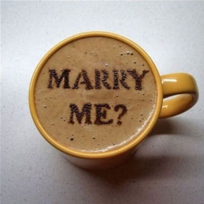 Coffee Latte lamaran anti mainstream dengan makanan - Siapa Bilang Makanan Cuman Bisa Ngenyangin Perut? Makanan Juga Bisa Buat Kekasih Langsung "Say Yes" Loh!!