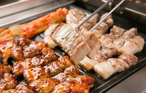 Samgyeopsal - 22 Makanan Korea Yang Paling Wajib Dicoba