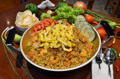 Nasi Goreng Jancuk - 15 Menu dan Tempat Makan Ikonik di Surabaya
