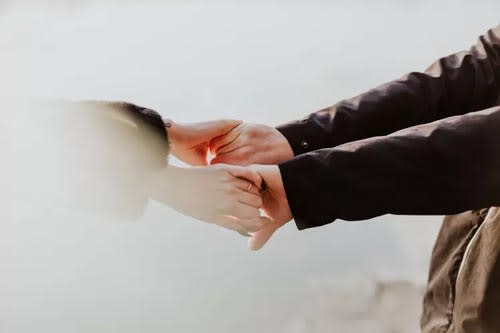 Tetapkan Standar Kencan - 9 Cara Menghadapi Cinta Bertepuk Sebelah Tangan