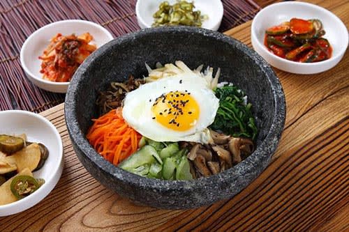 Bibimbap - 22 Makanan Korea Yang Paling Wajib Dicoba