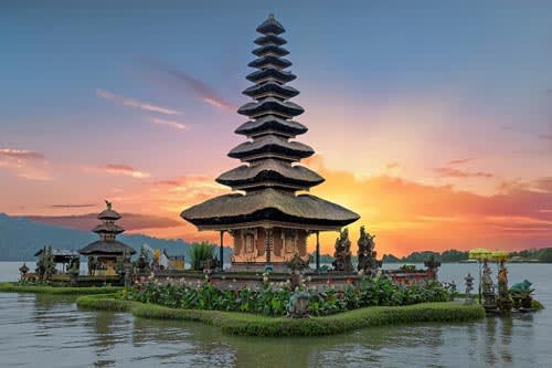 Danau Bratan - 25 Tempat Wisata Murah Di Bali