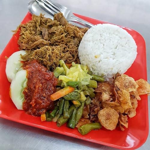 Nasi Empal Pengampon - 15 Menu dan Tempat Makan Ikonik di Surabaya