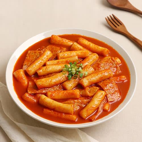 Tteokbokki - 22 Makanan Korea Yang Paling Wajib Dicoba