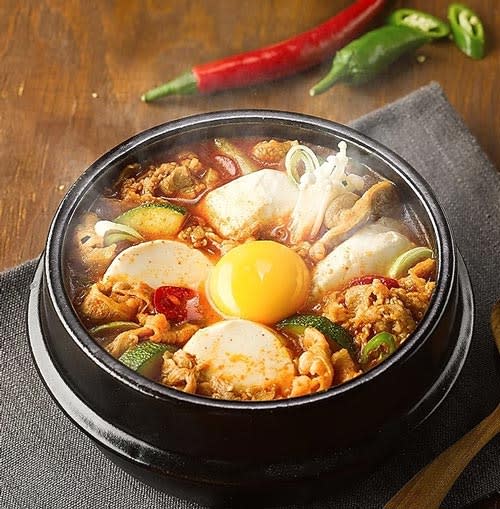 Sundubu jjigae - 22 Makanan Korea Yang Paling Wajib Dicoba