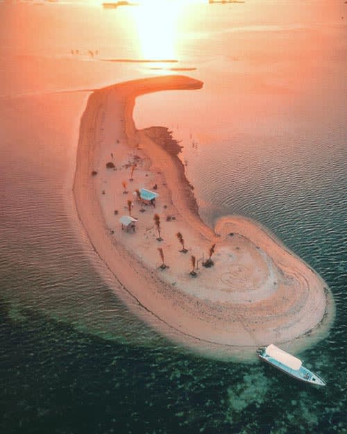 Gili Putih Sumberkima - 25 Tempat Wisata Murah Di Bali