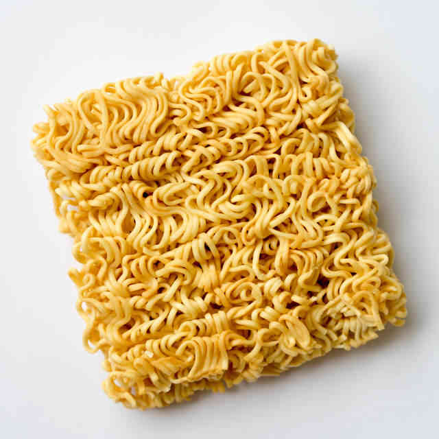 mie instan mengandung lilin - Fakata Air Rebusan Mie Instan, Harus Diganti atau Tidak??