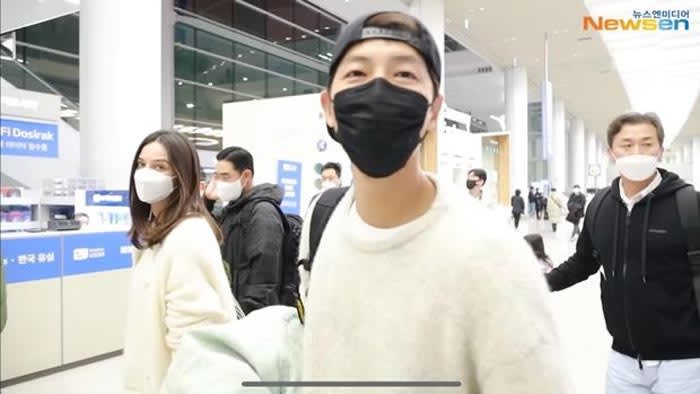 Orang Tua Song Joong Ki Diam - Fakta Menarik Pernikahan Song Joong Ki