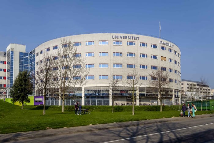 Universitas Maastricht - Daftar Universitas Luar Negeri Yang Memberikan Beasiswa Untuk Mahasiswa Indonesia