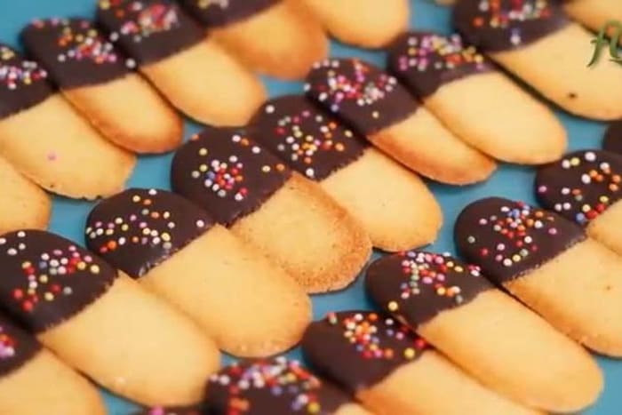 Resep Kue Lidah Kucing Cokelat Sprinkle - Kumpulan Resep Kue Lidah Kucing Enak dan Mudah dibuat