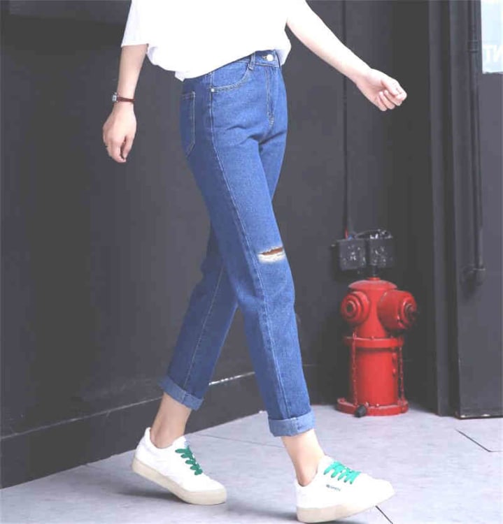 Jeans - Yuk Intip 30 Jenis Pakaian Wanita Terbaru yang bakal Trend 2019