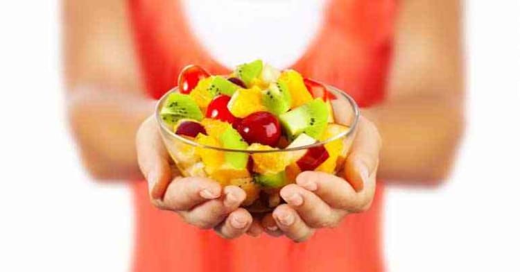 mengonsumsi buah saat buka dan sahur - 5 Cara Sederhana Kuat Puasa Seharian