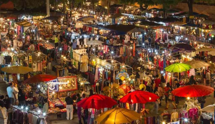 Chiang Mai Night Bazaar min 2 - Wow!! Meriahnya Suasana Pasar malam di Dunia