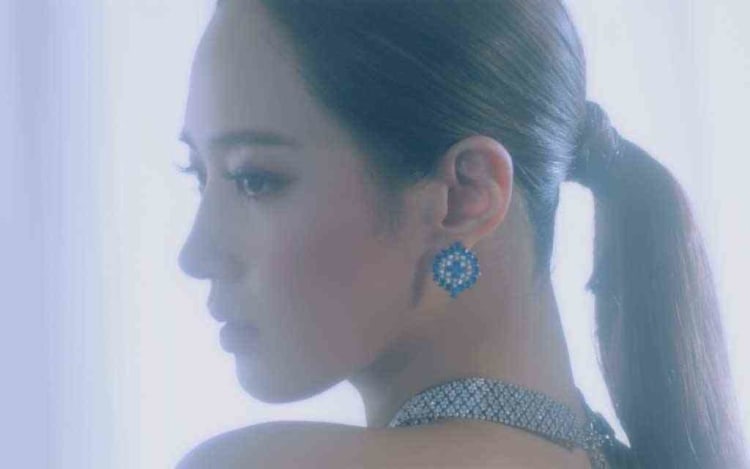 Lirik Yuri – Into You(빠져가) ( Hangul, English, Indonesia)