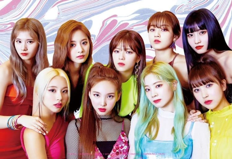 Lirik Lagu Twice Fancy – Hangul, Latin, English dan Terjemahan Indonesia