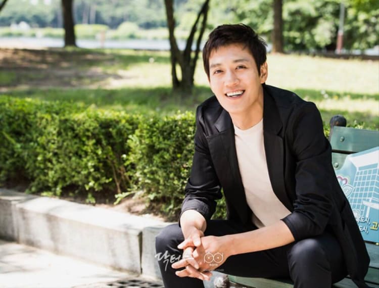 kim rae won - Ahjussi "Rasa Oppa" Ini Tetap Ganteng Mesti Tak Muda Lagi