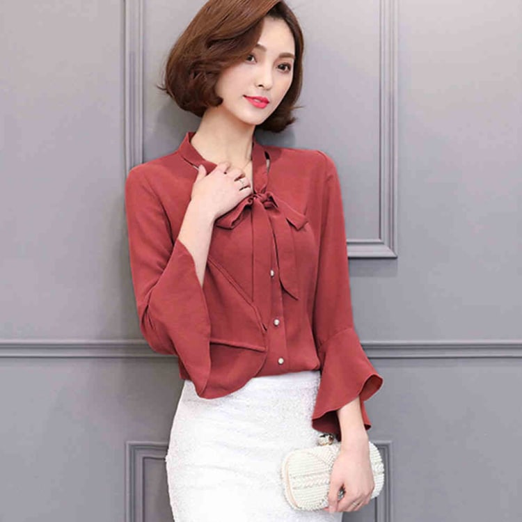 Blouse - Yuk Intip 30 Jenis Pakaian Wanita Terbaru yang bakal Trend 2019