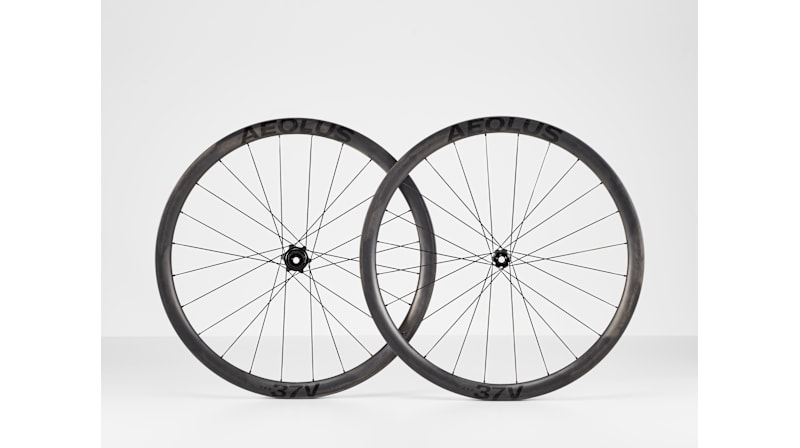 Bontrager Aeolus Pro 37V Disc TLR Road Wheel - Trek Bikes