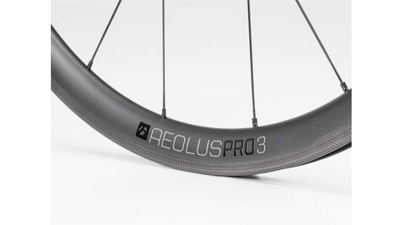 Bontrager Aeolus Pro 3 TLR Road Wheel - Trek Bikes