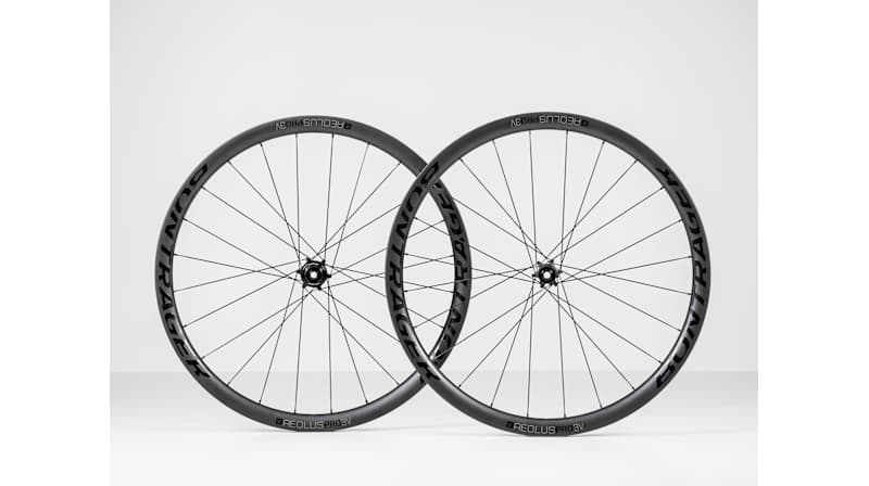 Bontrager Aeolus Pro 3V TLR Boost Disc Road Wheel - Trek Bikes