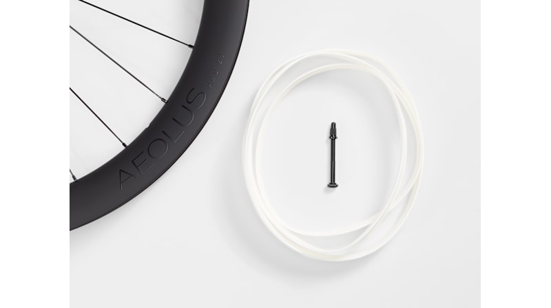 Bontrager Aeolus Pro 51 TLR Disc Road Wheel - Trek Bikes
